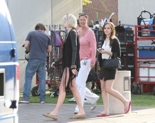 Emma2BWatson2BEmma2BWatson2Bon2BSet2B1pXJzQFGl5Al.jpg