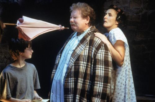 Click to view full size image
==============
stills_potterish_07.jpg stills_potterish_07.jpg