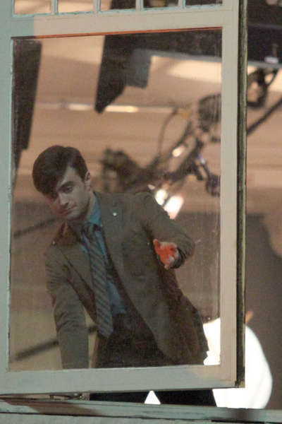 normal_On-the-Set-of-The-F-Word-August-29-2012-daniel-radcliffe-32010336-1707-2560.jpg normal_On-the-Set-of-The-F-Word-August-29-2012-daniel-radcliffe-32010336-1707-2560.jpg