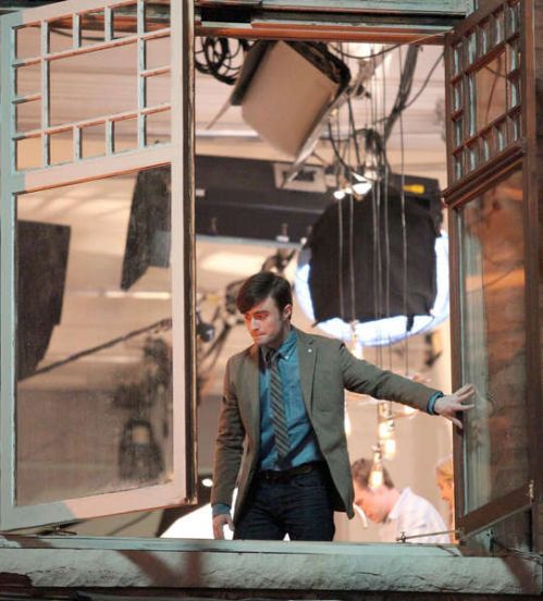 Click to view full size image
==============
normal_On-the-Set-of-The-F-Word-August-29-2012-daniel-radcliffe-32010392-2315-2560.jpg normal_On-the-Set-of-The-F-Word-August-29-2012-daniel-radcliffe-32010392-2315-2560.jpg