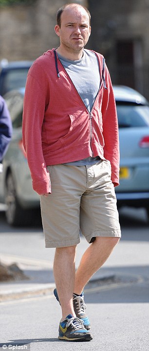 Rory-Kinnear-The-Casual-Vacancy.jpg Rory-Kinnear-The-Casual-Vacancy.jpg
