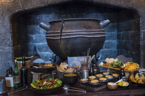 Click to view full size image
==============
15_Leaky_Cauldron.jpg 15_Leaky_Cauldron.jpg