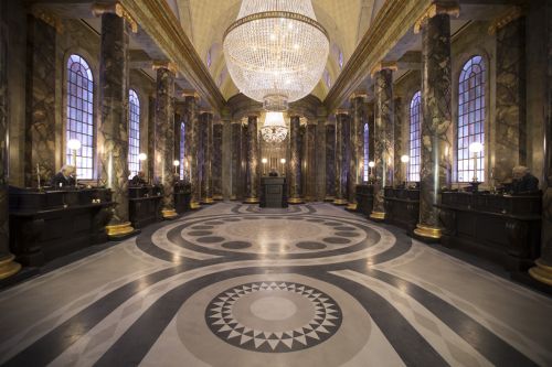 HP_and_the_Escape_from_Gringotts.jpg