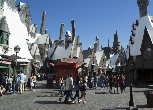 Hogsmeade_at_WWoHP_USH_Photo_Credit_Nathaniel_Chadwick.jpg