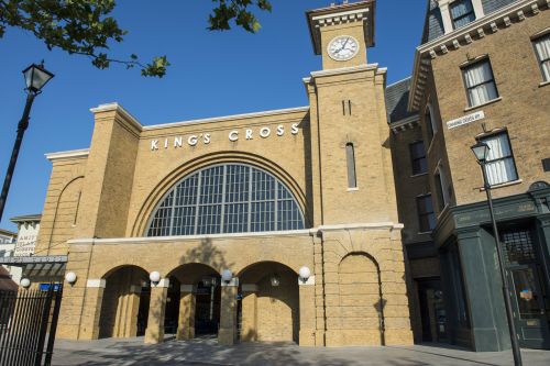 Click to view full size image
==============
King_s_Cross_Station.jpg King_s_Cross_Station.jpg