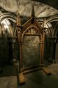 Mirror_of_Erised_in_Hogwarts-WWoHP_at_USH.jpg
