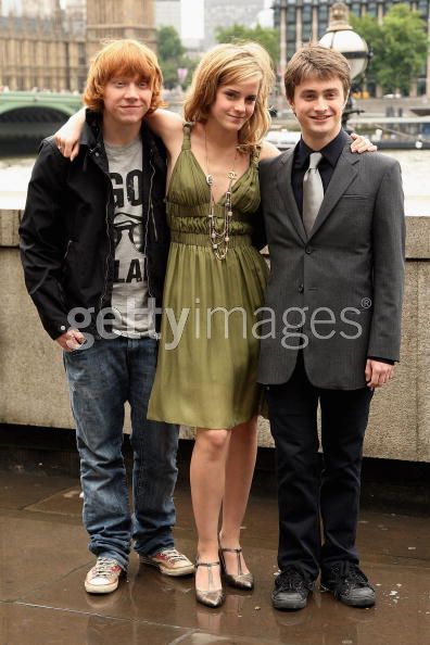 7487_4_8trio.jpg
