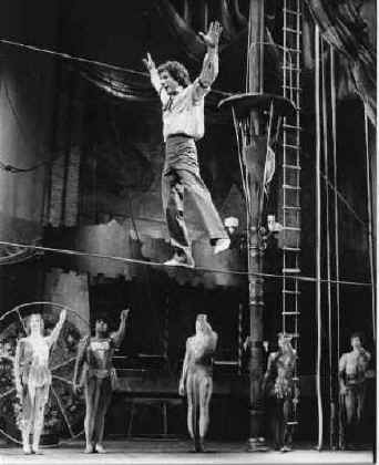 dale_theatre_barnum_2.jpg