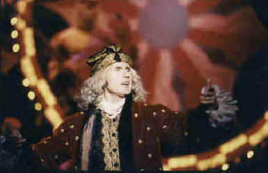 dale_theatre_candide_1.jpg
