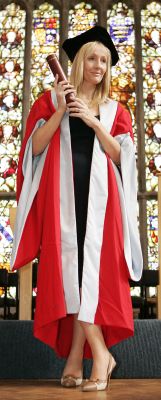 normal_2006-07-06T1402_0Z_01_ABN11__RTRMDNP___BRITAIN.jpg