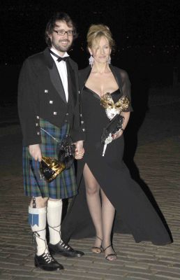normal_JKRmasquerade0_.jpg normal_JKRmasquerade0_.jpg