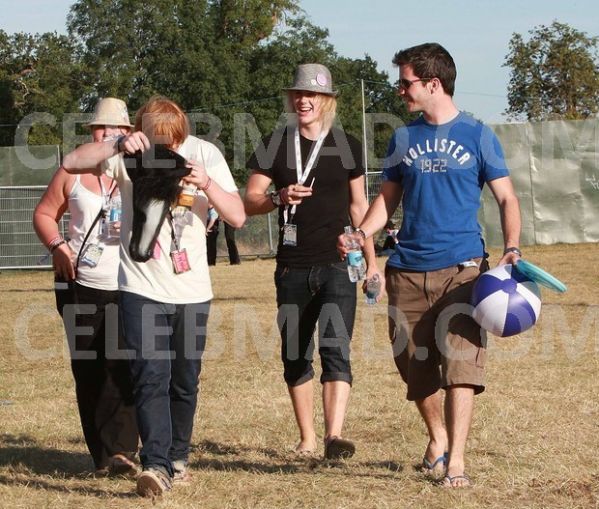 Click to view full size image
==============
RupFestival_(10).jpg RupFestival_(10).jpg