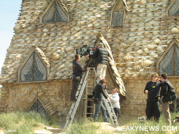 Click to view full size image
==============
dh_onset_shellcottageday1_004.jpg dh_onset_shellcottageday1_004.jpg
