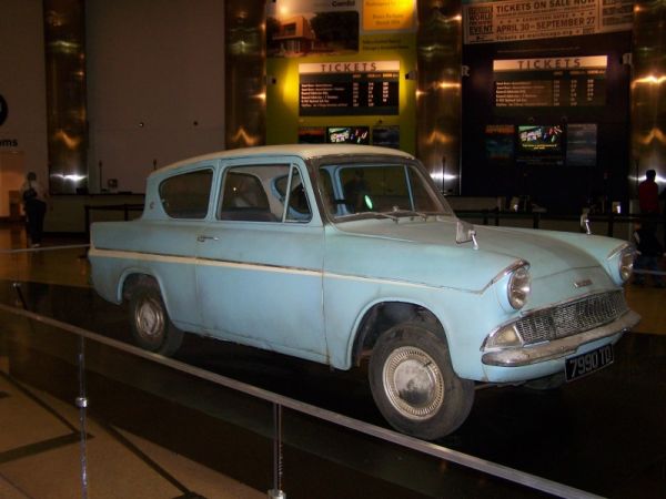 ford-anglia-2.jpg
