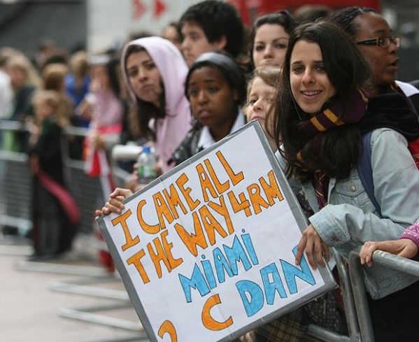 Click to view full size image
==============
leicestersquare_(1).jpg leicestersquare_(1).jpg