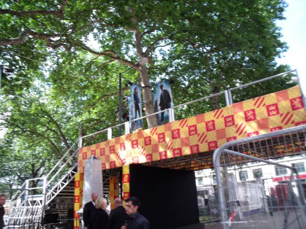 Click to view full size image
==============
leicestersquare_(12).jpg leicestersquare_(12).jpg