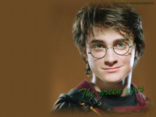 wallpaper_greeneyes.jpg