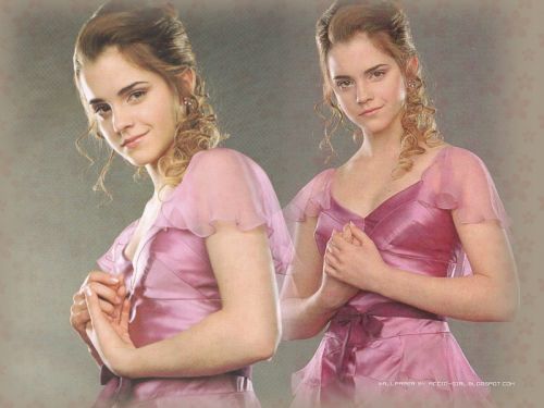 wallpaper_hermionebaile.jpg