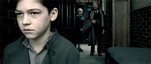 Visita de Dumbledore a Voldemort no orfanato
